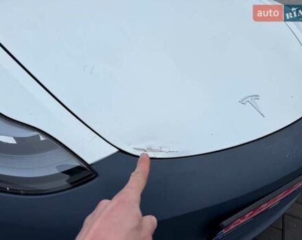 Белый Тесла Модель 3, объемом двигателя 0 л и пробегом 100 тыс. км за 12900 $, фото 6 на Automoto.ua