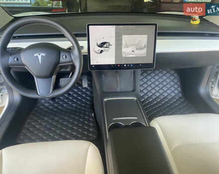 Білий Тесла Модель 3, об'ємом двигуна 0 л та пробігом 44 тис. км за 18500 $, фото 16 на Automoto.ua