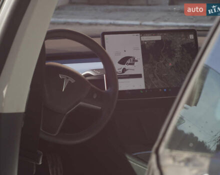 Білий Тесла Модель 3, об'ємом двигуна 0 л та пробігом 64 тис. км за 21500 $, фото 25 на Automoto.ua