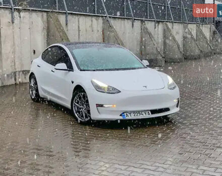 Білий Тесла Модель 3, об'ємом двигуна 0 л та пробігом 87 тис. км за 23700 $, фото 7 на Automoto.ua