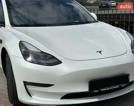 Белый Тесла Модель 3, объемом двигателя 0 л и пробегом 60 тыс. км за 19300 $, фото 1 на Automoto.ua