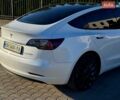 Білий Тесла Модель 3, об'ємом двигуна 0 л та пробігом 82 тис. км за 20500 $, фото 21 на Automoto.ua