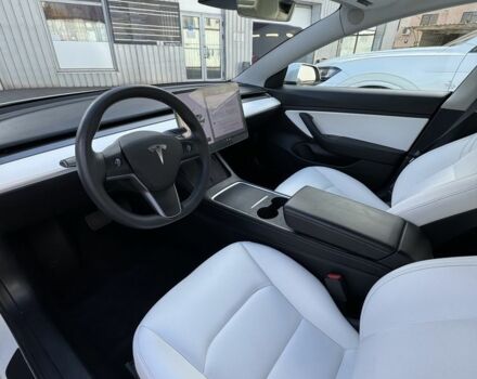 Білий Тесла Модель 3, об'ємом двигуна 0 л та пробігом 81 тис. км за 20400 $, фото 7 на Automoto.ua