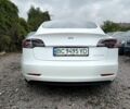 Білий Тесла Модель 3, об'ємом двигуна 0 л та пробігом 139 тис. км за 17900 $, фото 3 на Automoto.ua