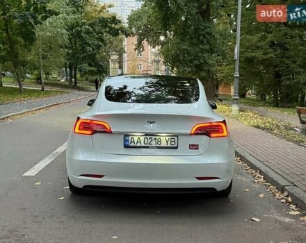 Тесла Модель 3 2021 у Києві на Automoto.ua Білий Тесла Модель 3, об'ємом двигуна 0 л та пробігом 105 тис. км за 19500 $, фото 2 на Automoto.ua