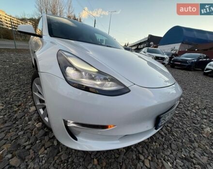 Білий Тесла Модель 3, об'ємом двигуна 0 л та пробігом 100 тис. км за 20799 $, фото 55 на Automoto.ua