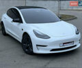 Белый Тесла Модель 3, объемом двигателя 0 л и пробегом 52 тыс. км за 21500 $, фото 5 на Automoto.ua