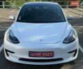 Белый Тесла Модель 3, объемом двигателя 0 л и пробегом 302 тыс. км за 13500 $, фото 1 на Automoto.ua