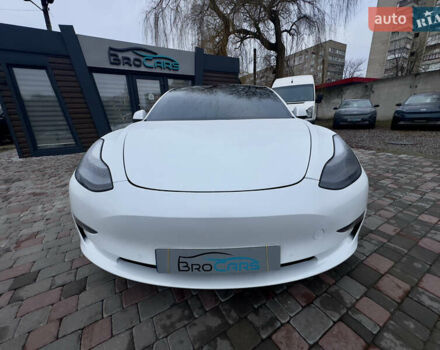 Білий Тесла Модель 3, об'ємом двигуна 0 л та пробігом 84 тис. км за 18300 $, фото 45 на Automoto.ua