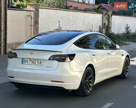 Белый Тесла Модель 3, объемом двигателя 0 л и пробегом 98 тыс. км за 18900 $, фото 13 на Automoto.ua