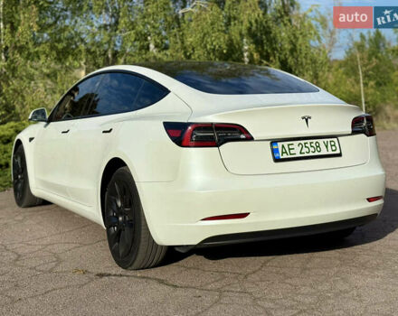 Белый Тесла Модель 3, объемом двигателя 0 л и пробегом 67 тыс. км за 22000 $, фото 23 на Automoto.ua