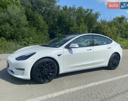Белый Тесла Модель 3, объемом двигателя 0 л и пробегом 71 тыс. км за 22900 $, фото 3 на Automoto.ua