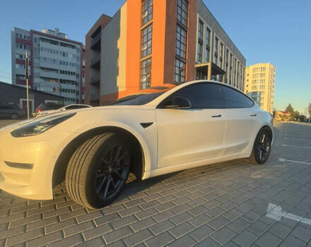 Белый Тесла Модель 3, объемом двигателя 0 л и пробегом 80 тыс. км за 25000 $, фото 8 на Automoto.ua