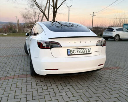 Білий Тесла Модель 3, об'ємом двигуна 0 л та пробігом 76 тис. км за 21500 $, фото 4 на Automoto.ua