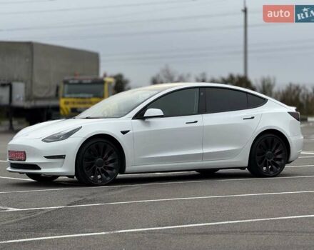 Білий Тесла Модель 3, об'ємом двигуна 0 л та пробігом 129 тис. км за 23500 $, фото 12 на Automoto.ua