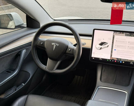 Белый Тесла Модель 3, объемом двигателя 0 л и пробегом 37 тыс. км за 19999 $, фото 124 на Automoto.ua