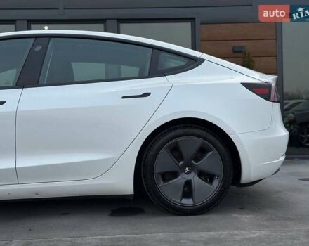 Білий Тесла Модель 3, об'ємом двигуна 0 л та пробігом 185 тис. км за 13900 $, фото 9 на Automoto.ua