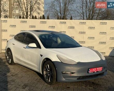 Білий Тесла Модель 3, об'ємом двигуна 0 л та пробігом 200 тис. км за 13300 $, фото 1 на Automoto.ua