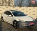 Білий Тесла Модель 3, об'ємом двигуна 0 л та пробігом 200 тис. км за 13300 $, фото 1 на Automoto.ua