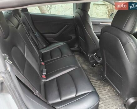 Белый Тесла Модель 3, объемом двигателя 0 л и пробегом 71 тыс. км за 17900 $, фото 3 на Automoto.ua