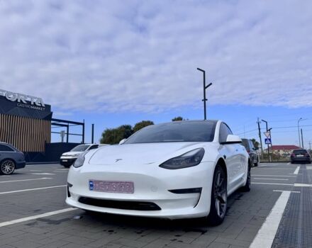 Тесла Модель 3 2021 в Луцке на Automoto.ua Белый Тесла Модель 3, объемом двигателя 0 л и пробегом 170 тыс. км за 18500 $, фото 3 на Automoto.ua