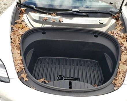 Білий Тесла Модель 3, об'ємом двигуна 0 л та пробігом 34 тис. км за 6000 $, фото 10 на Automoto.ua