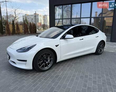 Белый Тесла Модель 3, объемом двигателя 0 л и пробегом 37 тыс. км за 19999 $, фото 13 на Automoto.ua