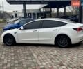 Білий Тесла Модель 3, об'ємом двигуна 0 л та пробігом 84 тис. км за 18900 $, фото 4 на Automoto.ua