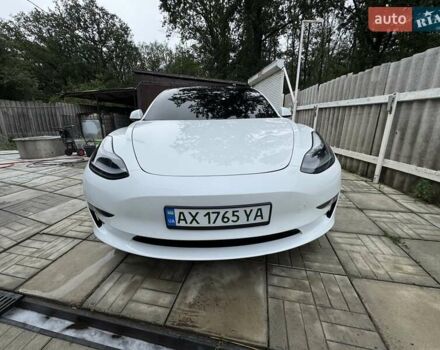 Білий Тесла Модель 3, об'ємом двигуна 0 л та пробігом 98 тис. км за 23000 $, фото 6 на Automoto.ua