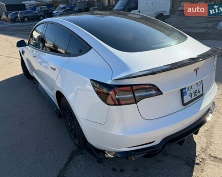 Белый Тесла Модель 3, объемом двигателя 0 л и пробегом 82 тыс. км за 19999 $, фото 9 на Automoto.ua