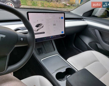 Белый Тесла Модель 3, объемом двигателя 0 л и пробегом 70 тыс. км за 21999 $, фото 22 на Automoto.ua