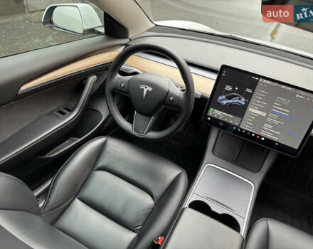 Белый Тесла Модель 3, объемом двигателя 0 л и пробегом 45 тыс. км за 29000 $, фото 15 на Automoto.ua