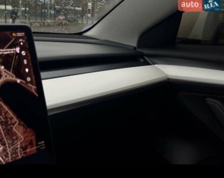 Білий Тесла Модель 3, об'ємом двигуна 0 л та пробігом 84 тис. км за 18900 $, фото 18 на Automoto.ua