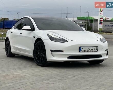 Білий Тесла Модель 3, об'ємом двигуна 0 л та пробігом 91 тис. км за 18500 $, фото 2 на Automoto.ua