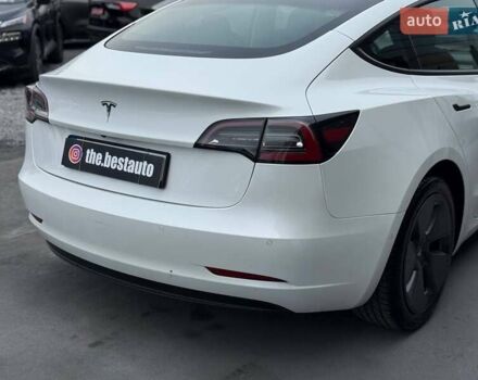 Білий Тесла Модель 3, об'ємом двигуна 0 л та пробігом 185 тис. км за 13900 $, фото 11 на Automoto.ua