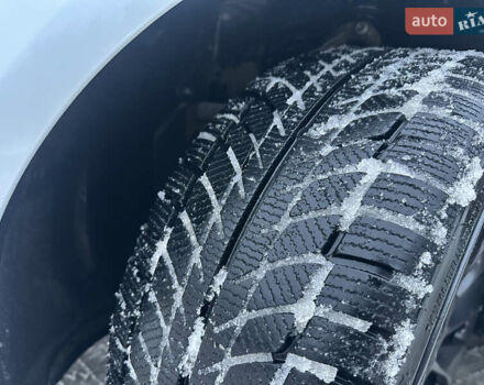 Білий Тесла Модель 3, об'ємом двигуна 0 л та пробігом 78 тис. км за 27700 $, фото 17 на Automoto.ua