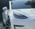Білий Тесла Модель 3, об'ємом двигуна 0 л та пробігом 120 тис. км за 13900 $, фото 2 на Automoto.ua