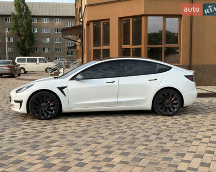 Білий Тесла Модель 3, об'ємом двигуна 0 л та пробігом 85 тис. км за 20999 $, фото 5 на Automoto.ua