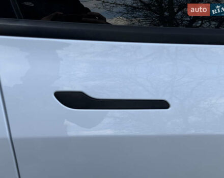 Белый Тесла Модель 3, объемом двигателя 0 л и пробегом 37 тыс. км за 19999 $, фото 95 на Automoto.ua