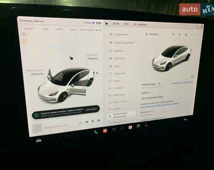 Белый Тесла Модель 3, объемом двигателя 0 л и пробегом 27 тыс. км за 19750 $, фото 18 на Automoto.ua