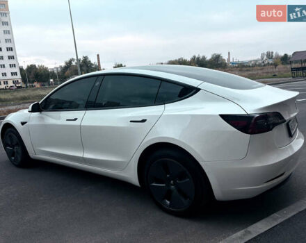 Тесла Модель 3 2021 в Днепре (Днепропетровске) на Automoto.ua Белый Тесла Модель 3, объемом двигателя 0 л и пробегом 38 тыс. км за 22000 $, фото 8 на Automoto.ua