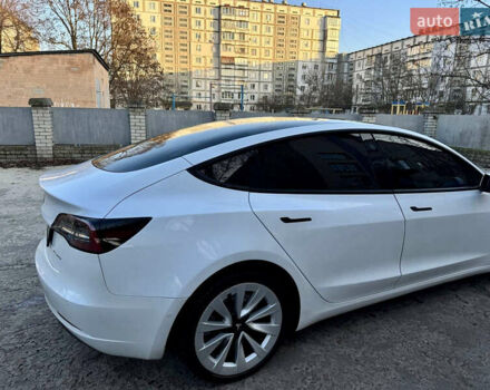 Белый Тесла Модель 3, объемом двигателя 0 л и пробегом 89 тыс. км за 21000 $, фото 4 на Automoto.ua