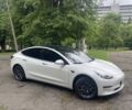 Білий Тесла Модель 3, об'ємом двигуна 0 л та пробігом 64 тис. км за 17500 $, фото 1 на Automoto.ua