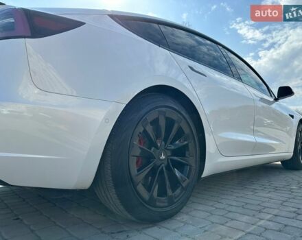 Белый Тесла Модель 3, объемом двигателя 0 л и пробегом 95 тыс. км за 20000 $, фото 8 на Automoto.ua