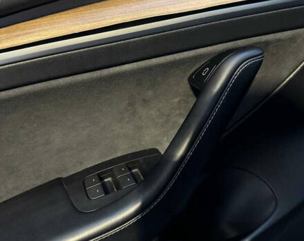 Белый Тесла Модель 3, объемом двигателя 0 л и пробегом 91 тыс. км за 22100 $, фото 16 на Automoto.ua