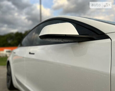 Белый Тесла Модель 3, объемом двигателя 0 л и пробегом 18 тыс. км за 47500 $, фото 27 на Automoto.ua