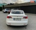 Белый Тесла Модель 3, объемом двигателя 0 л и пробегом 264 тыс. км за 14800 $, фото 8 на Automoto.ua
