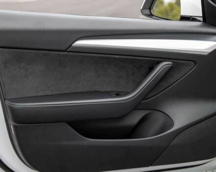 Белый Тесла Модель 3, объемом двигателя 0 л и пробегом 66 тыс. км за 14100 $, фото 18 на Automoto.ua