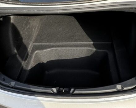 Белый Тесла Модель 3, объемом двигателя 0 л и пробегом 45 тыс. км за 17400 $, фото 5 на Automoto.ua