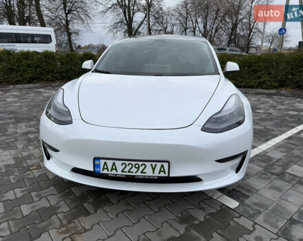 Білий Тесла Модель 3, об'ємом двигуна 0 л та пробігом 126 тис. км за 20000 $, фото 1 на Automoto.ua